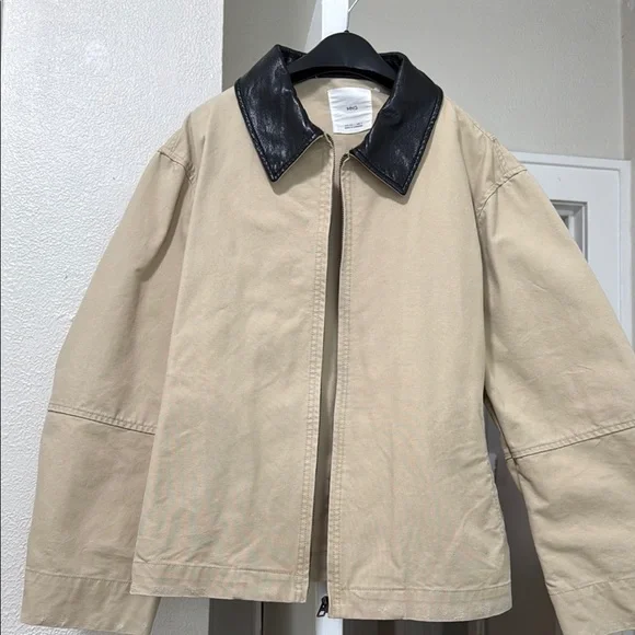 Mango Tan and Black Lightweight Shirt Jacket
-No Stains-
-Perfect Condition- - Picture 2 of 3